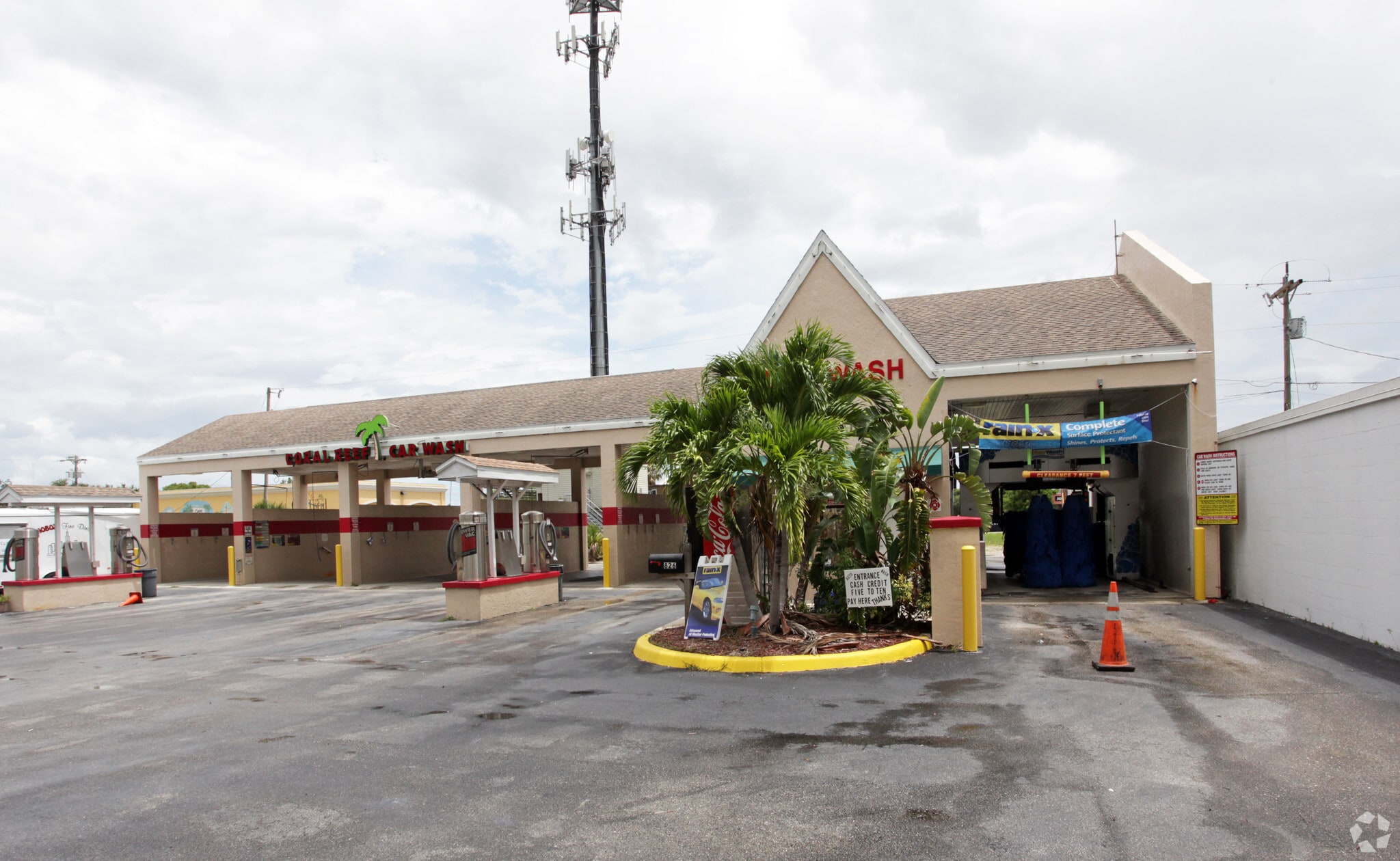 826 Cape Coral Pky E, Cape Coral, FL for Sale