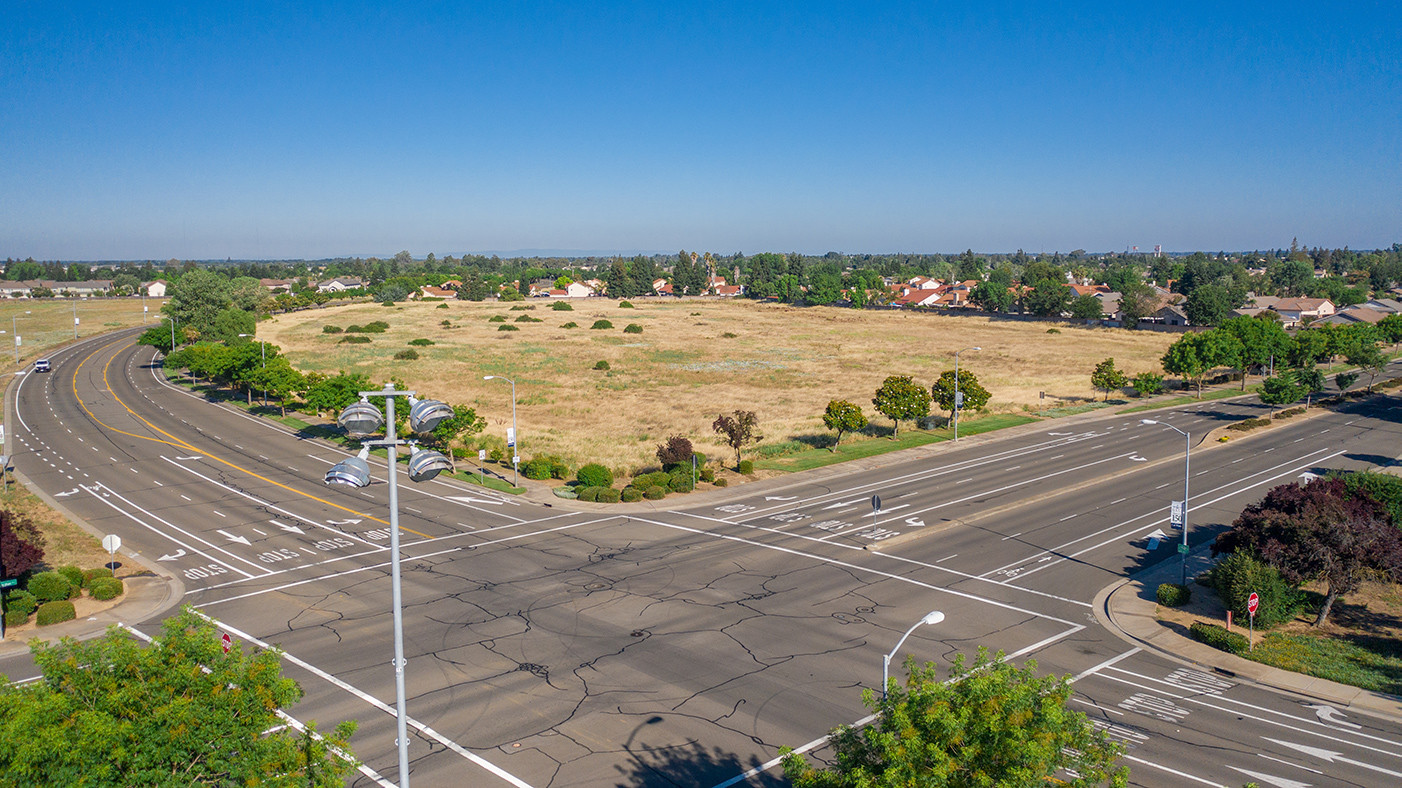 Walnut Ave @ Carillion Blvd, Galt, CA for Sale