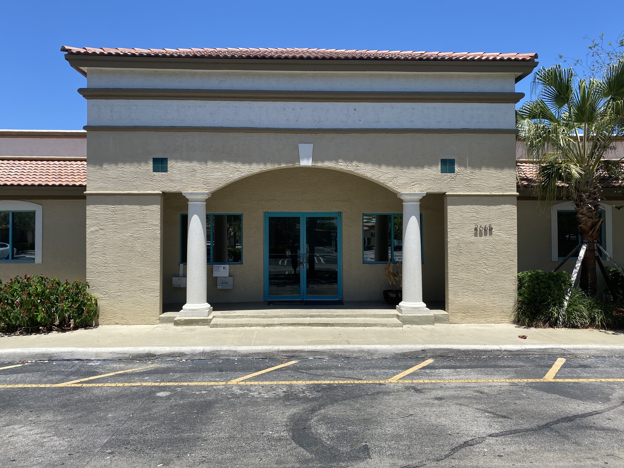 2665 Executive Park Dr, Weston, FL for Sale