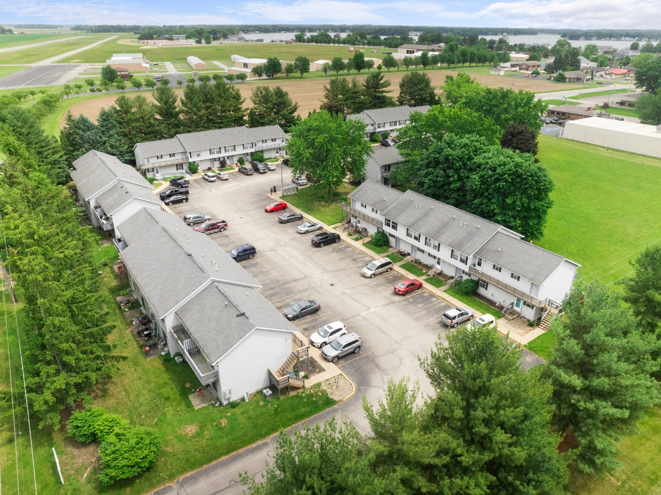 652 Northgate Cir, Rochester, IN for Sale