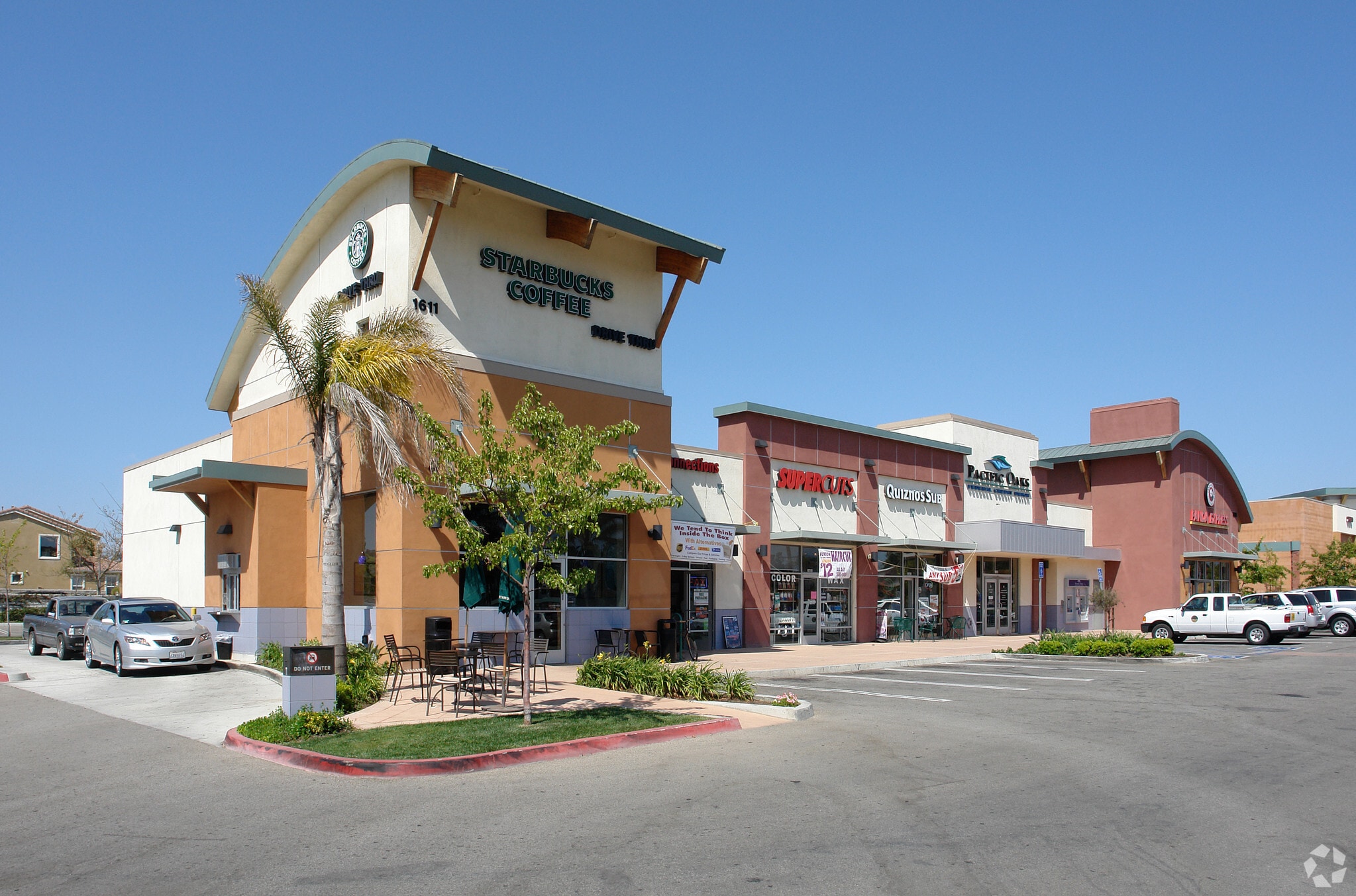1611-1681 E Channel Islands Blvd, Oxnard, CA for Rent