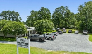 Clinton, LA Veterinarian/Kennel - 8109 Highway 63