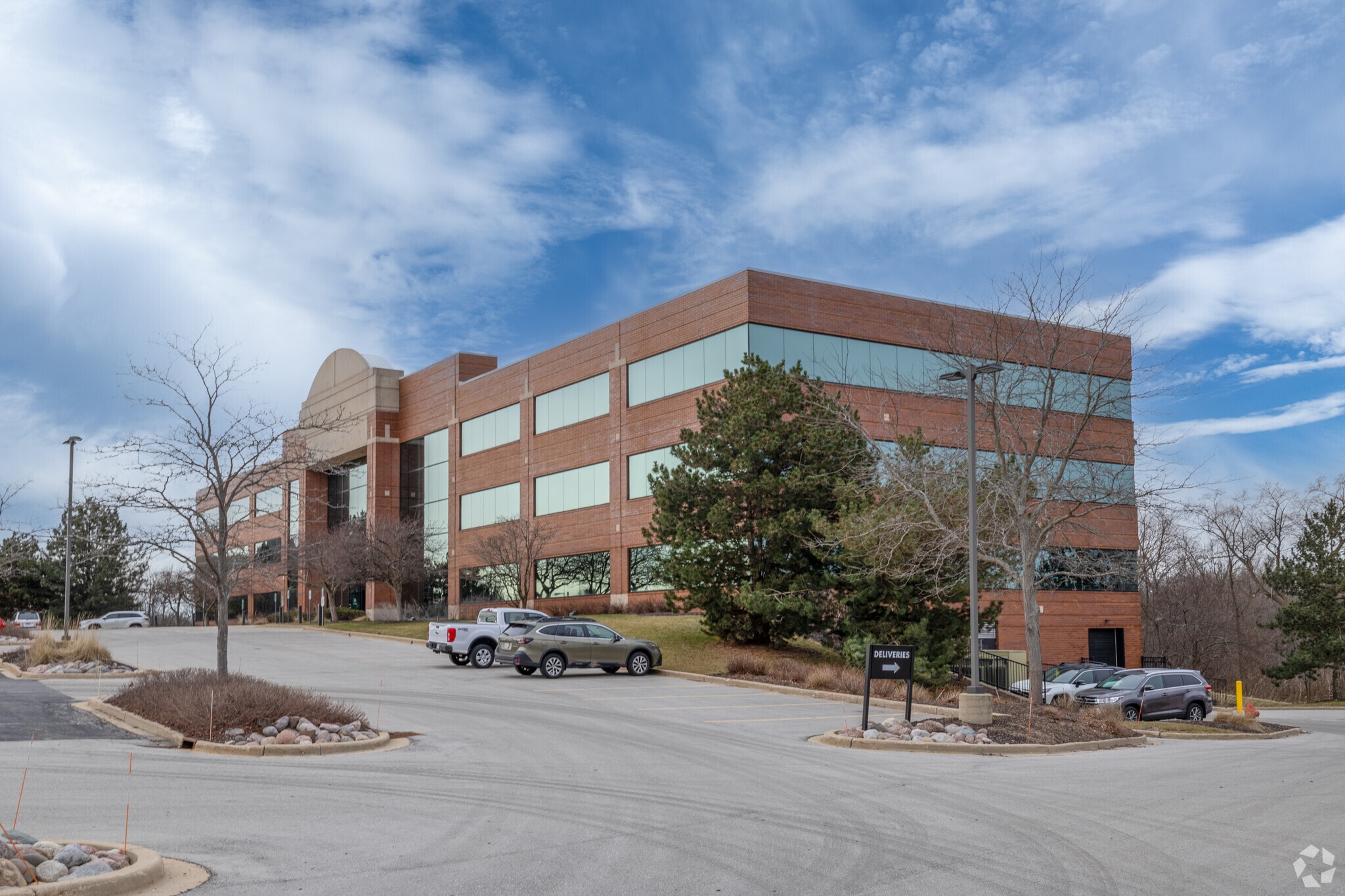 N19W24400 Riverwood Dr, Waukesha, WI for Rent