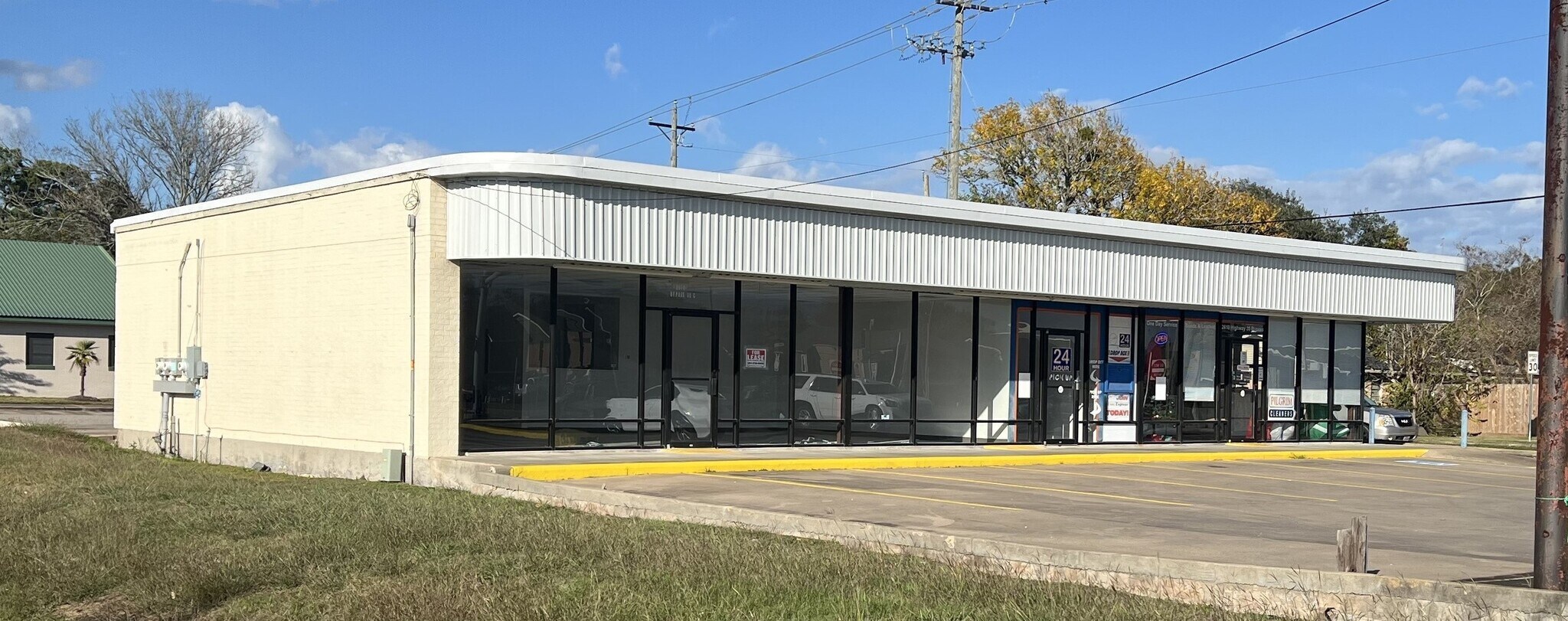 2610 TX-35 Loop, Alvin, TX for Rent