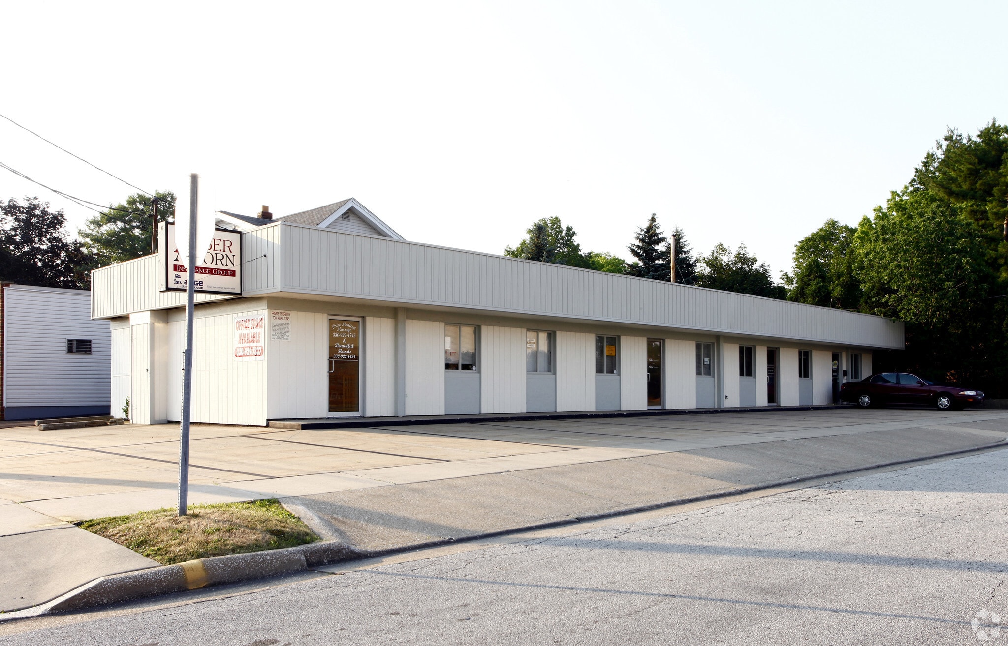2034 Schiller Ave, Cuyahoga Falls, OH for Rent