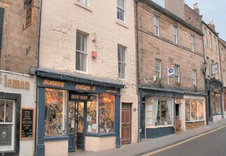 Alnwick, NBL Storefront - 24 Narrowgate