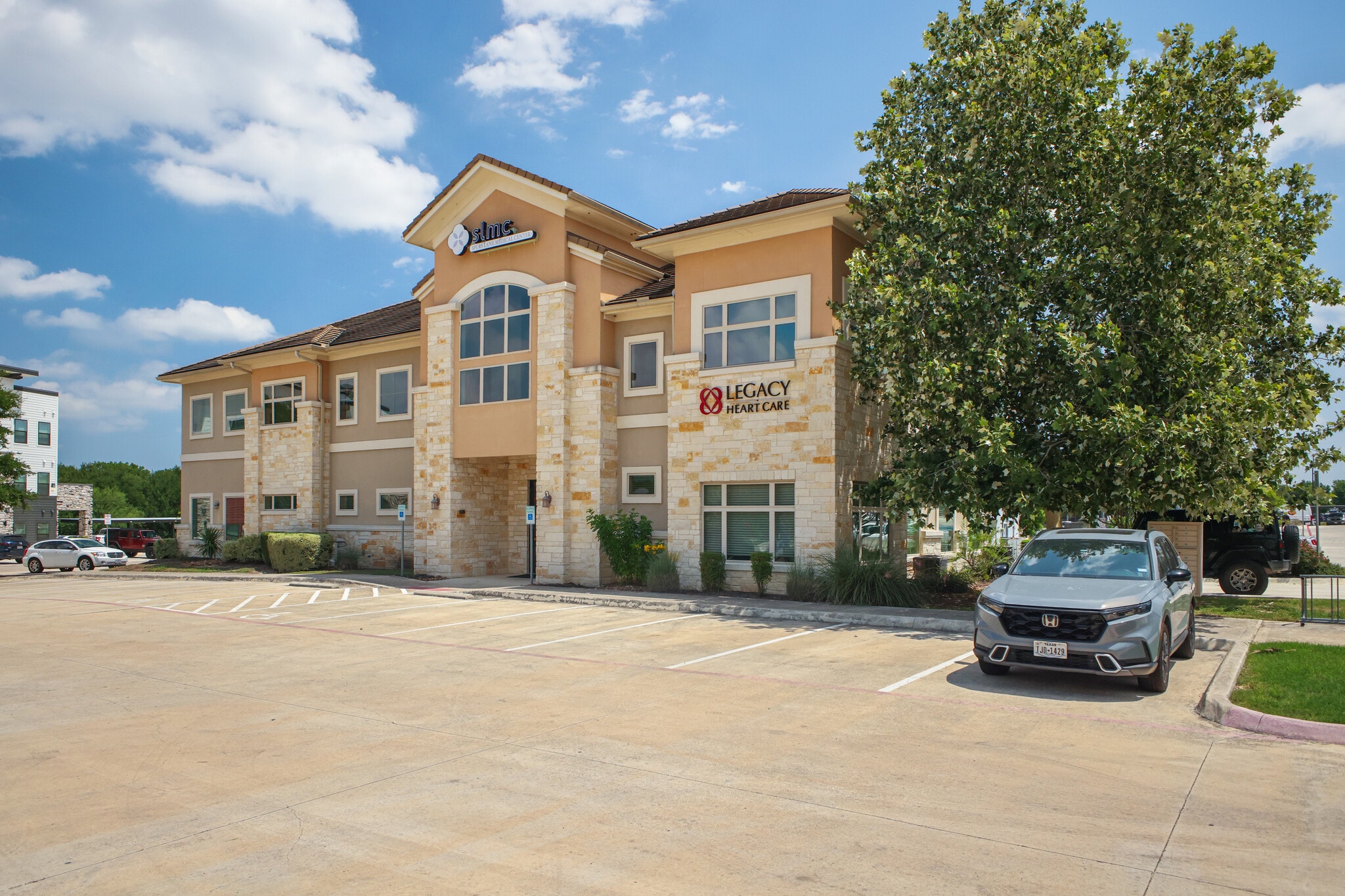 2 Spurs Ln, San Antonio, TX for Sale