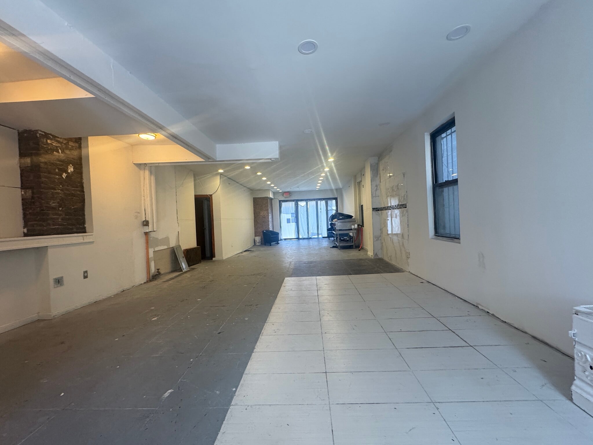 25-89 Steinway St, Astoria, NY for Rent