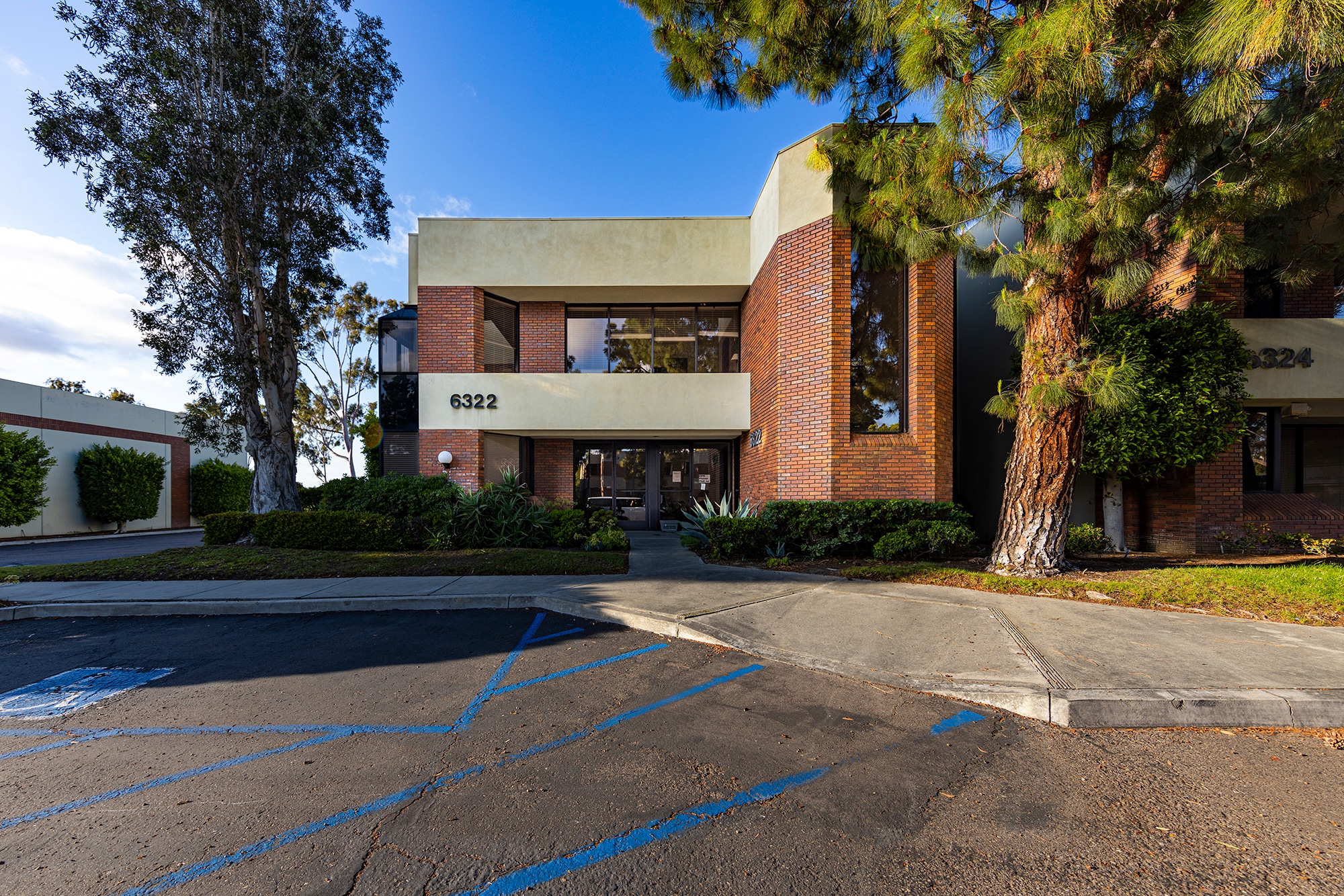 6322 Ferris Sq, San Diego, CA for Sale