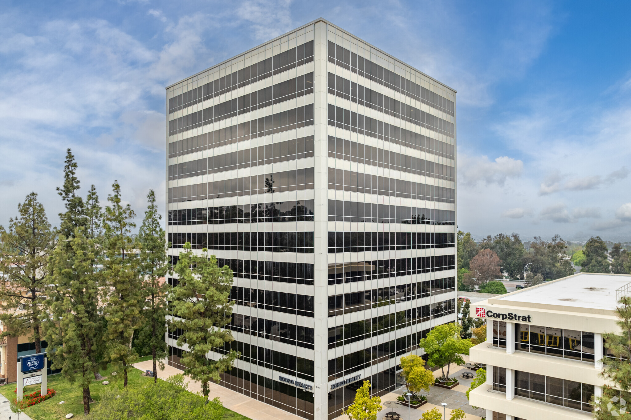 21031 Ventura Blvd, Woodland Hills, CA for Rent