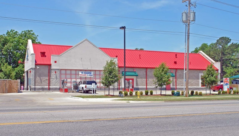 1112 S Thompson St, Springdale, AR for Sale