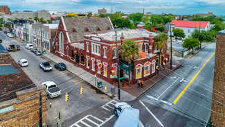 Charleston, SC Storefront - 32 N Market St