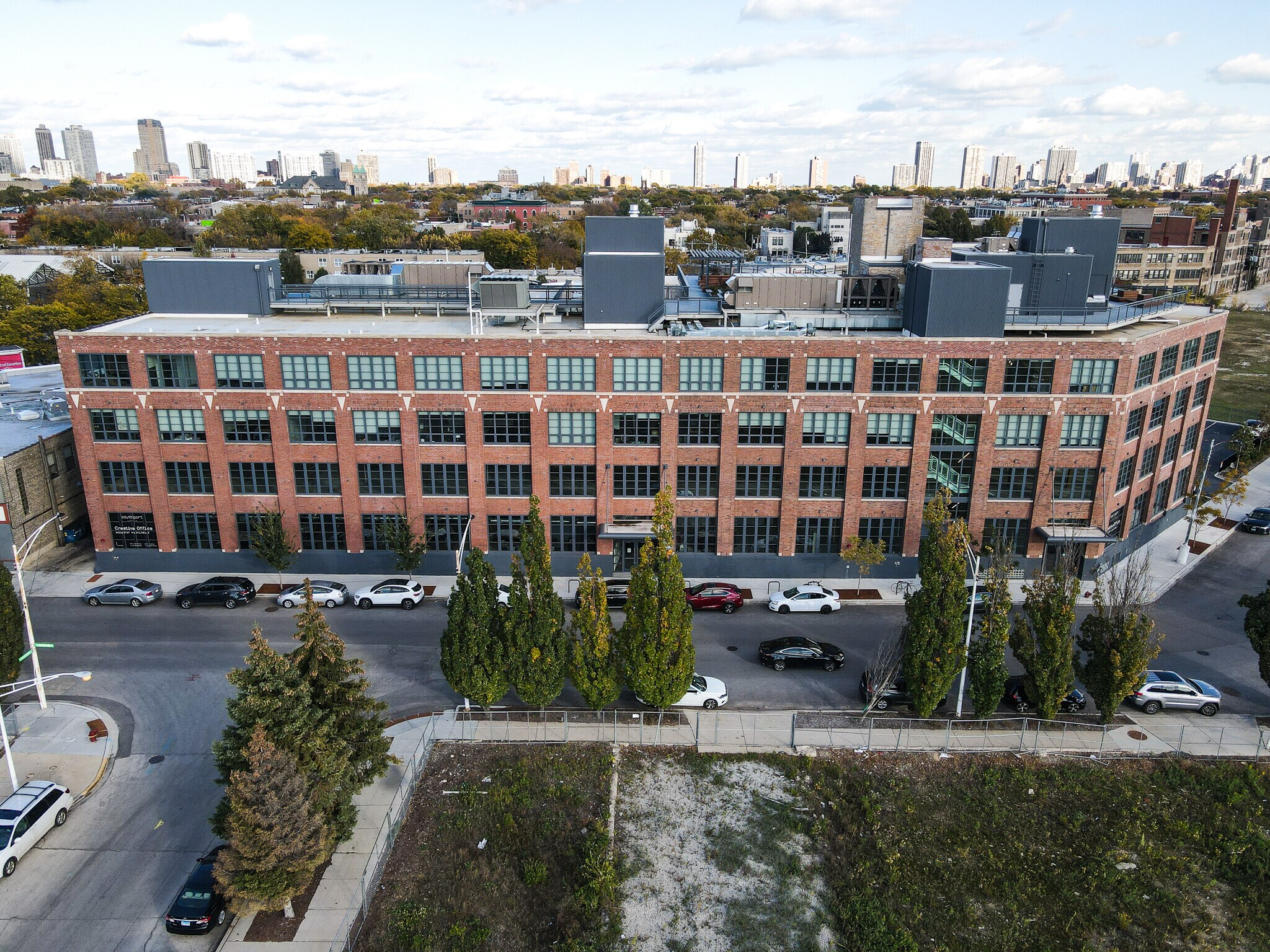 2071 N Southport Ave, Chicago, IL for Rent