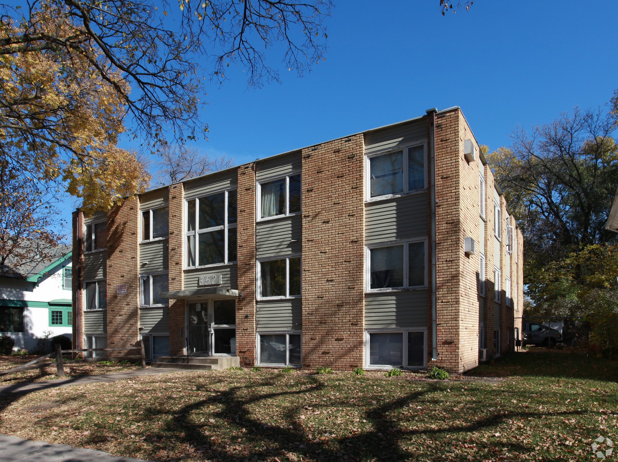 3521 12th Ave S, Minneapolis, MN for Sale