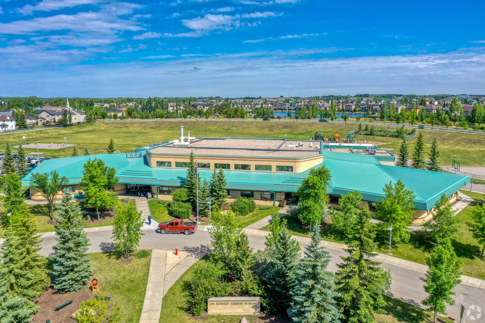 147 Crystalridge Dr, Okotoks, AB for Rent