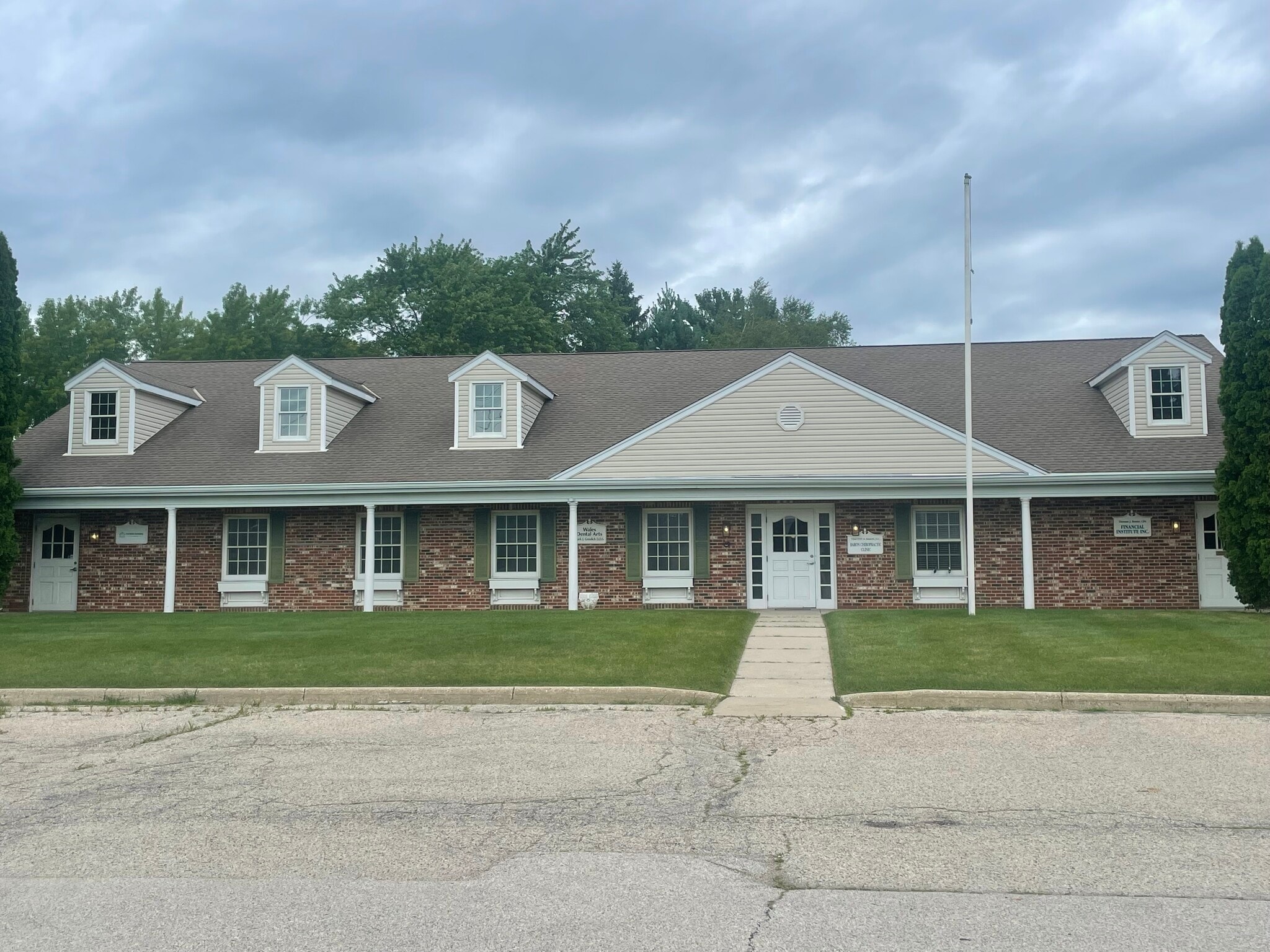 104 E Summit Ave, Wales, WI for Rent