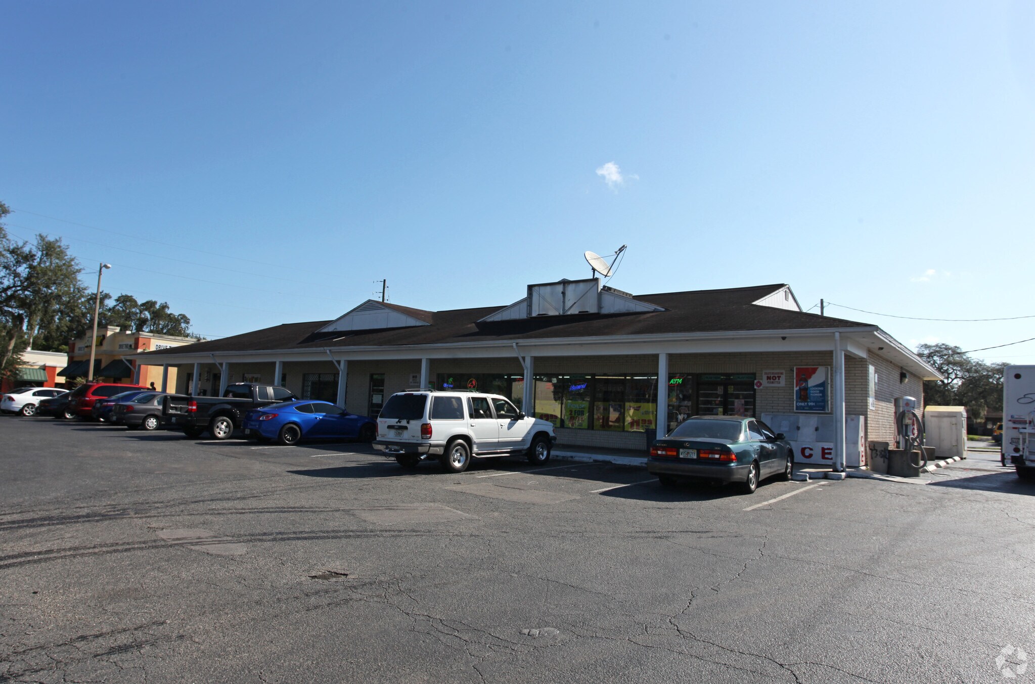 1301 Kingsway Rd, Brandon, FL for Rent