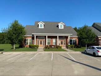 120 River Oaks Dr  