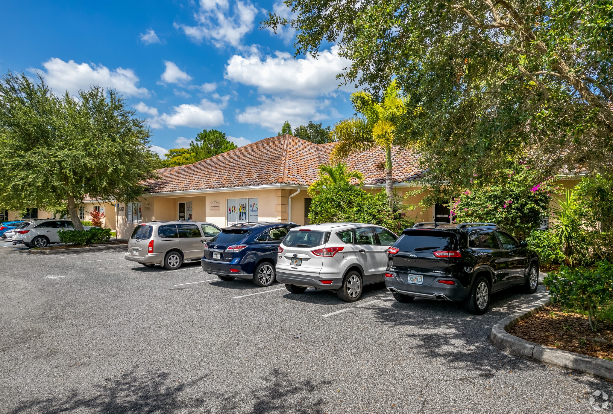 5255 Office Park Blvd, Bradenton, FL for Rent