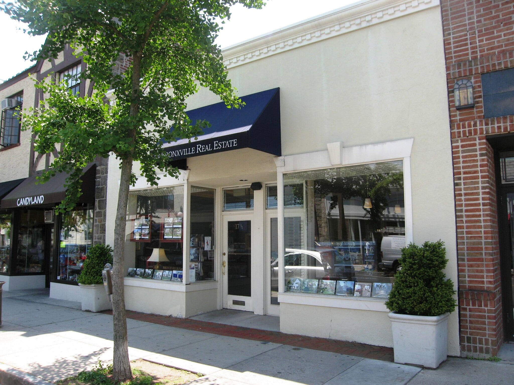 17 Park Pl, Bronxville, NY for Rent