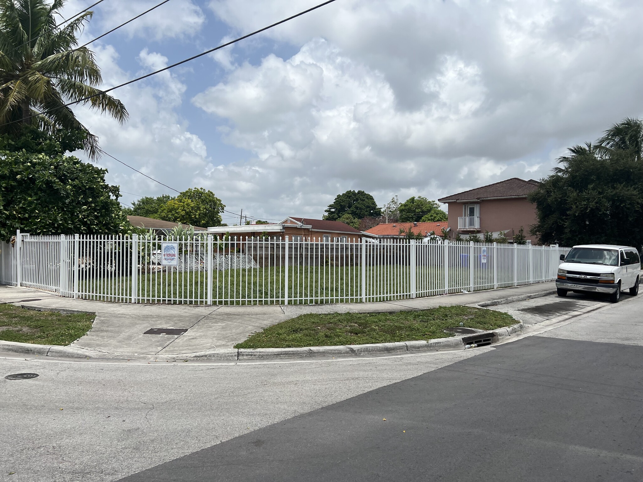 1101 NW 25th St, Miami, FL for Sale