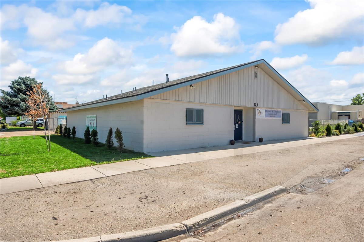 522 N 9th Ave, Caldwell, ID for Sale