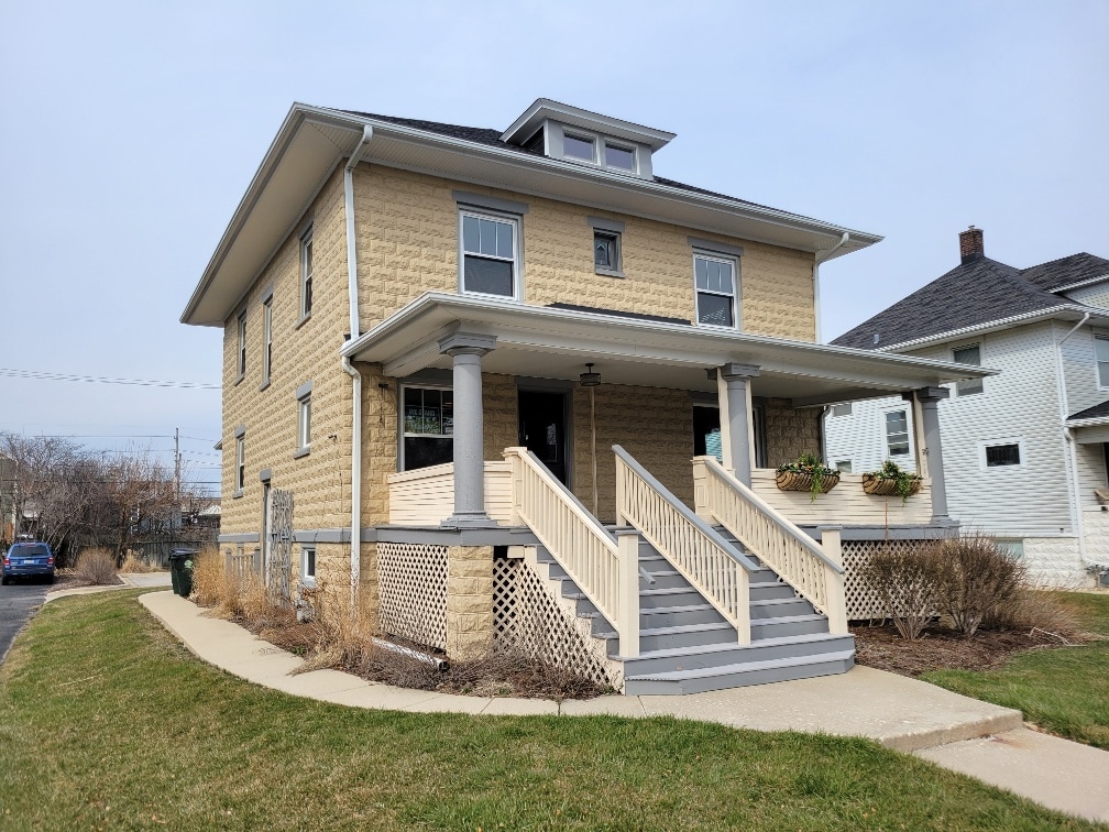 117 W Willow Ave, Wheaton, IL for Rent