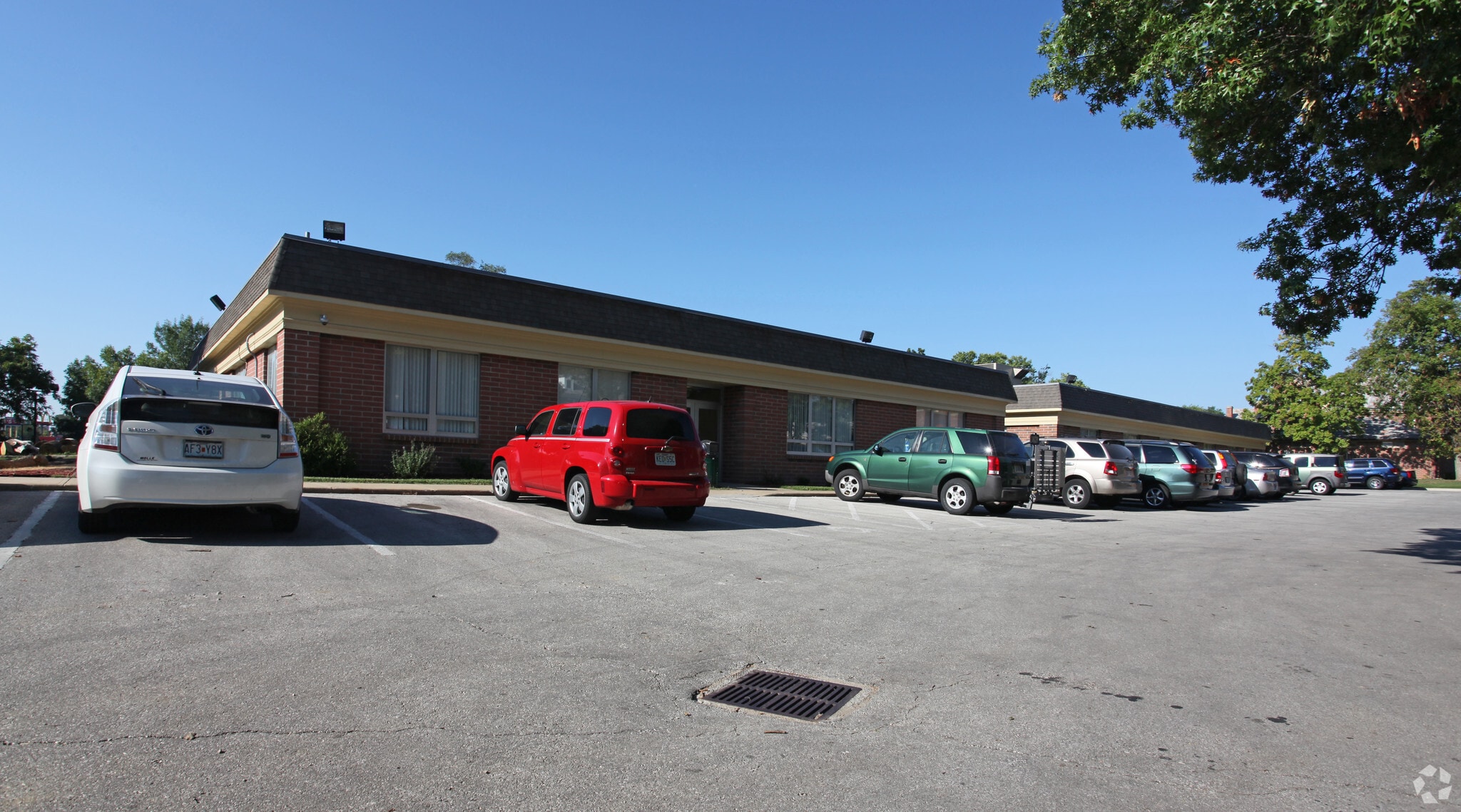 8150 Wornall Rd, Kansas City, MO for Rent
