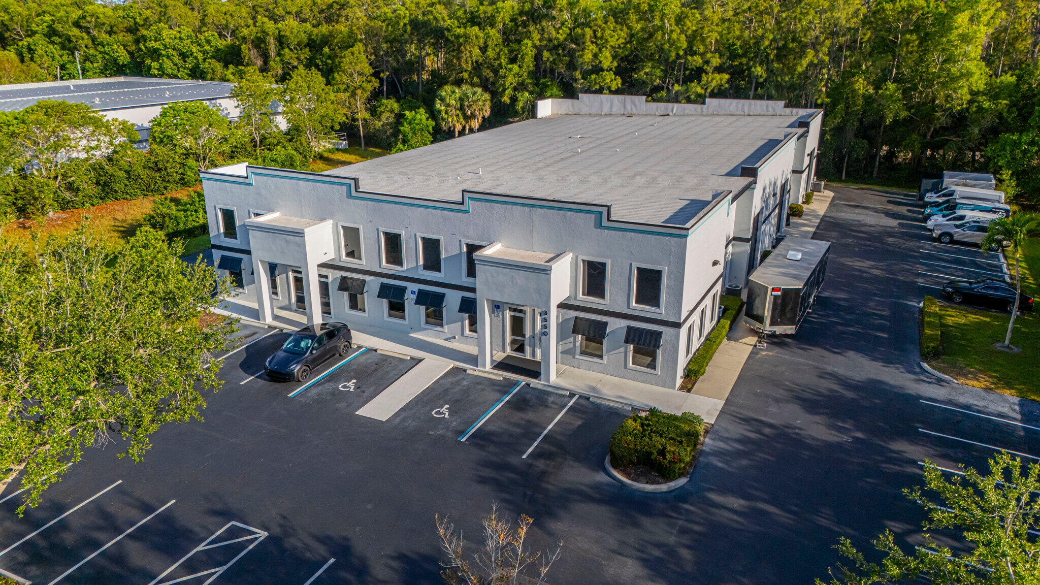 3550 Westview Dr, Naples, FL for Sale