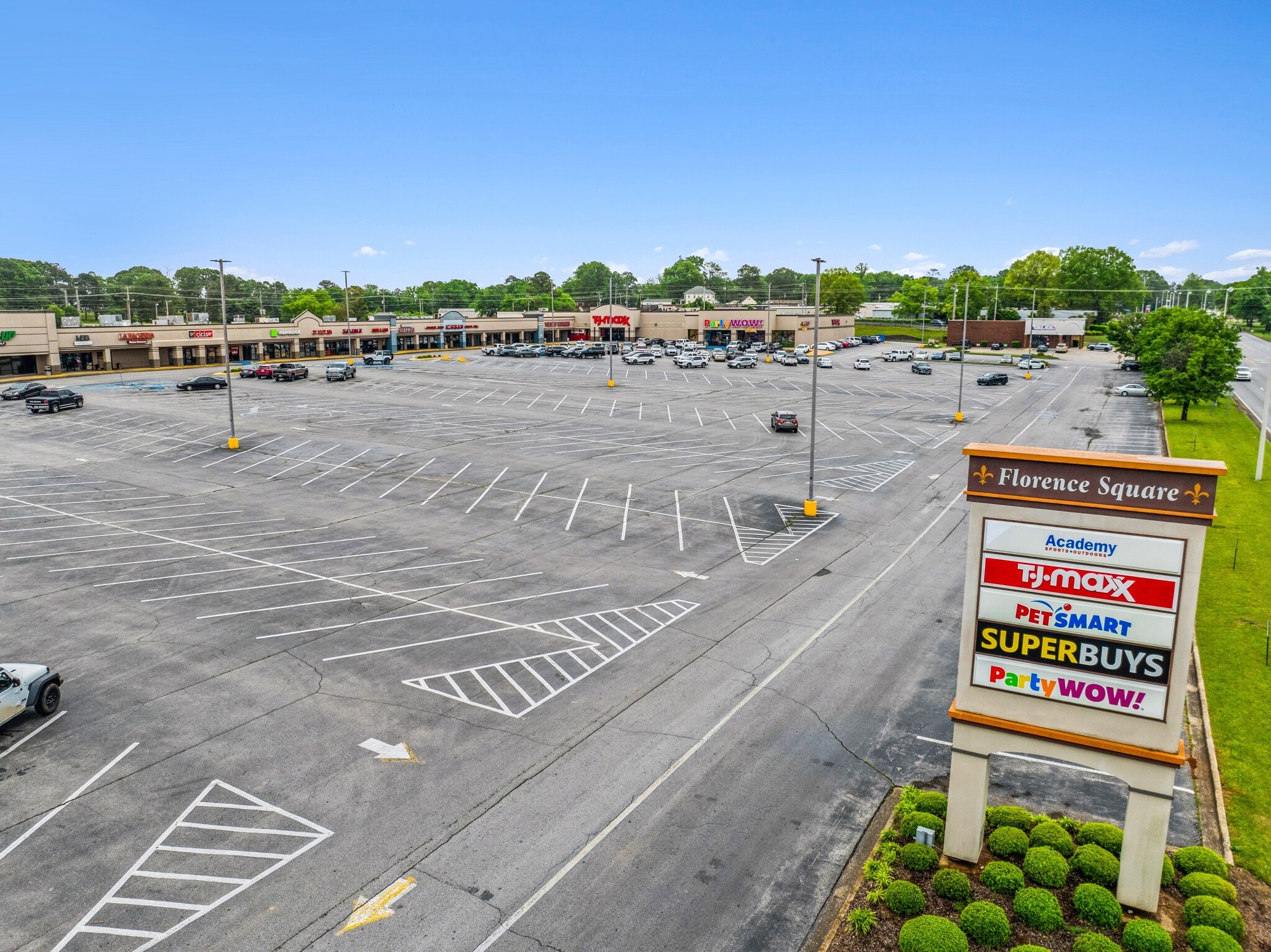 111-191 Cox Creek Pky S, Florence, AL for Sale