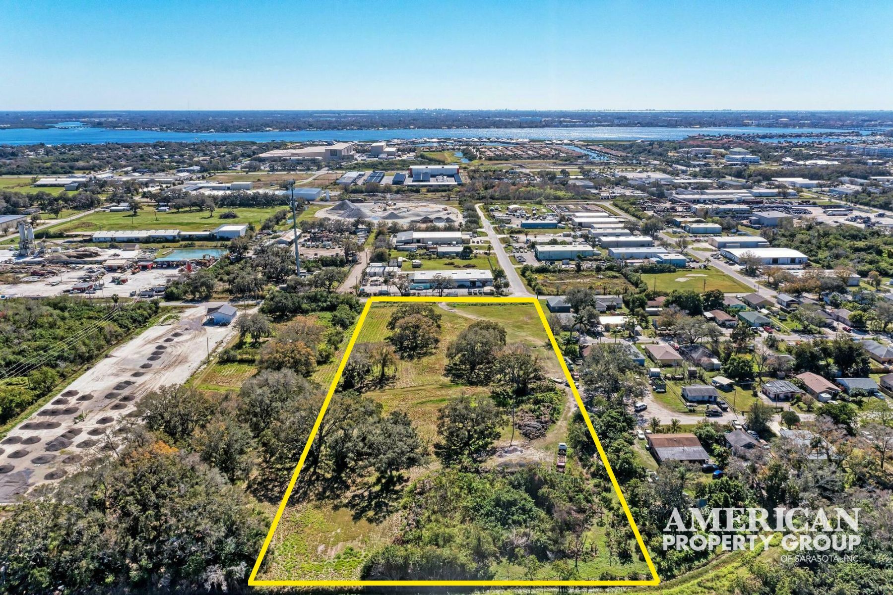 2102 17th St E, Palmetto, FL for Sale
