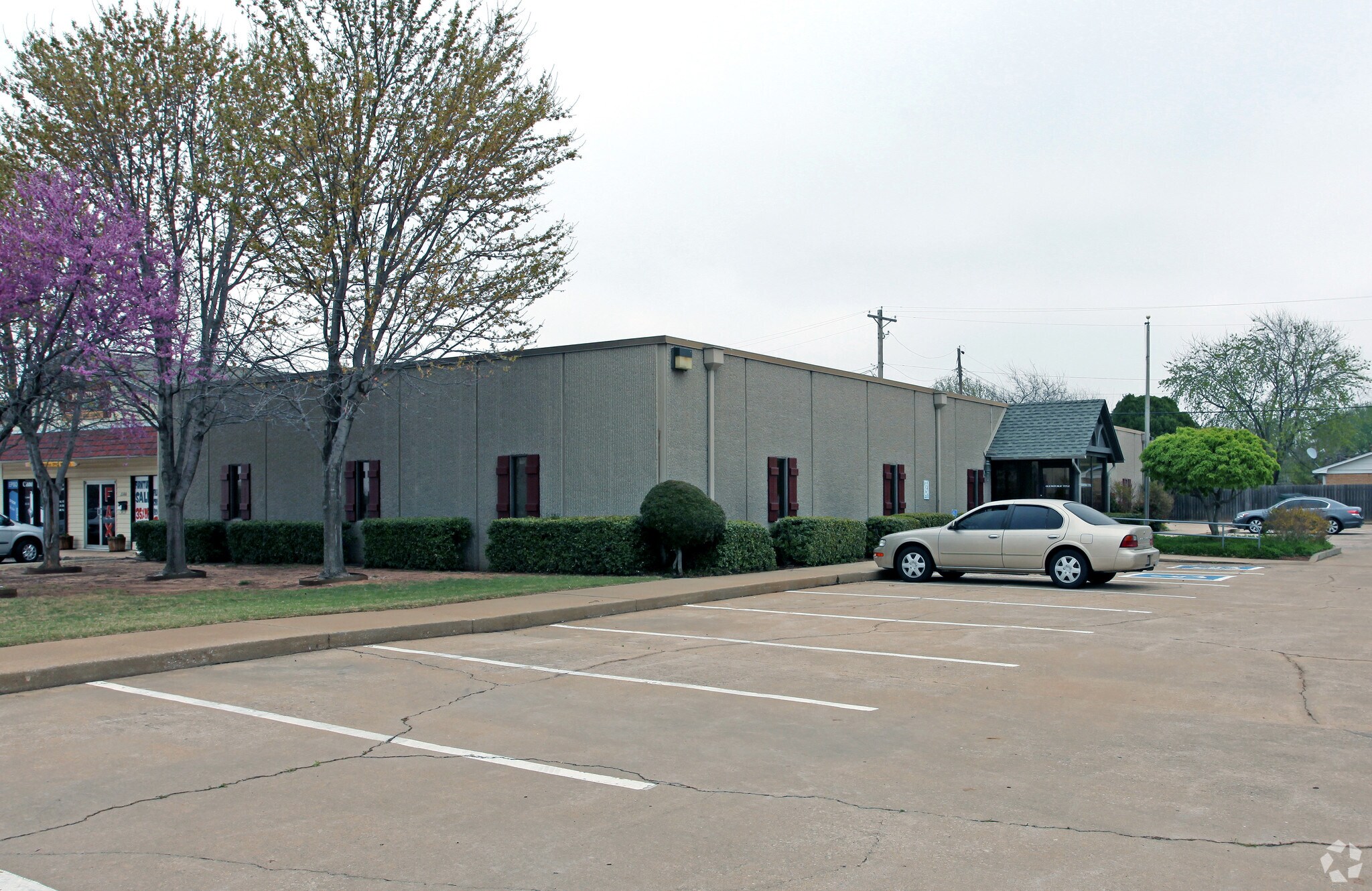2110-2120 S Broadway, Edmond, OK for Rent