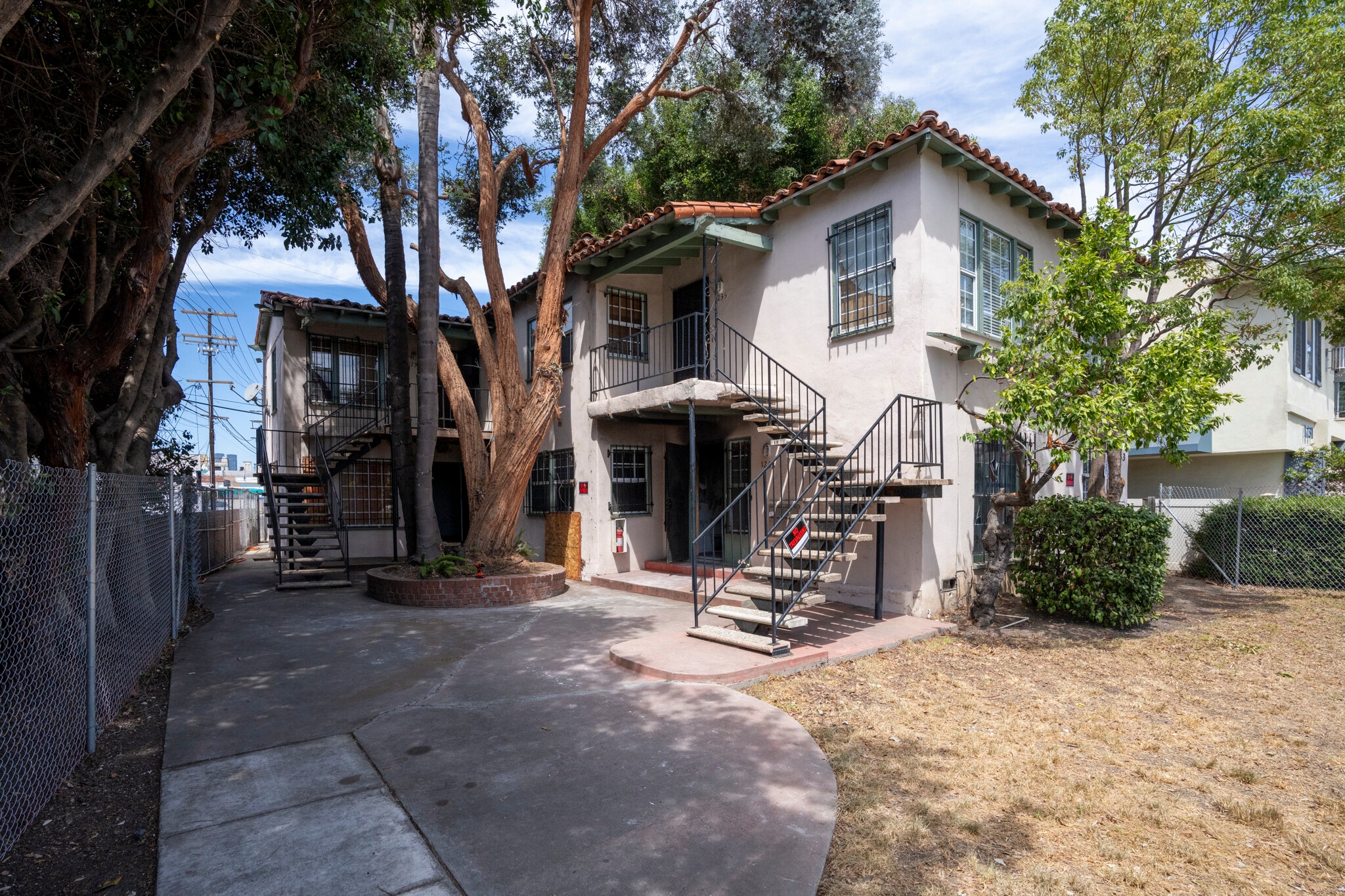 1233 S Bedford St, Los Angeles, CA for Sale