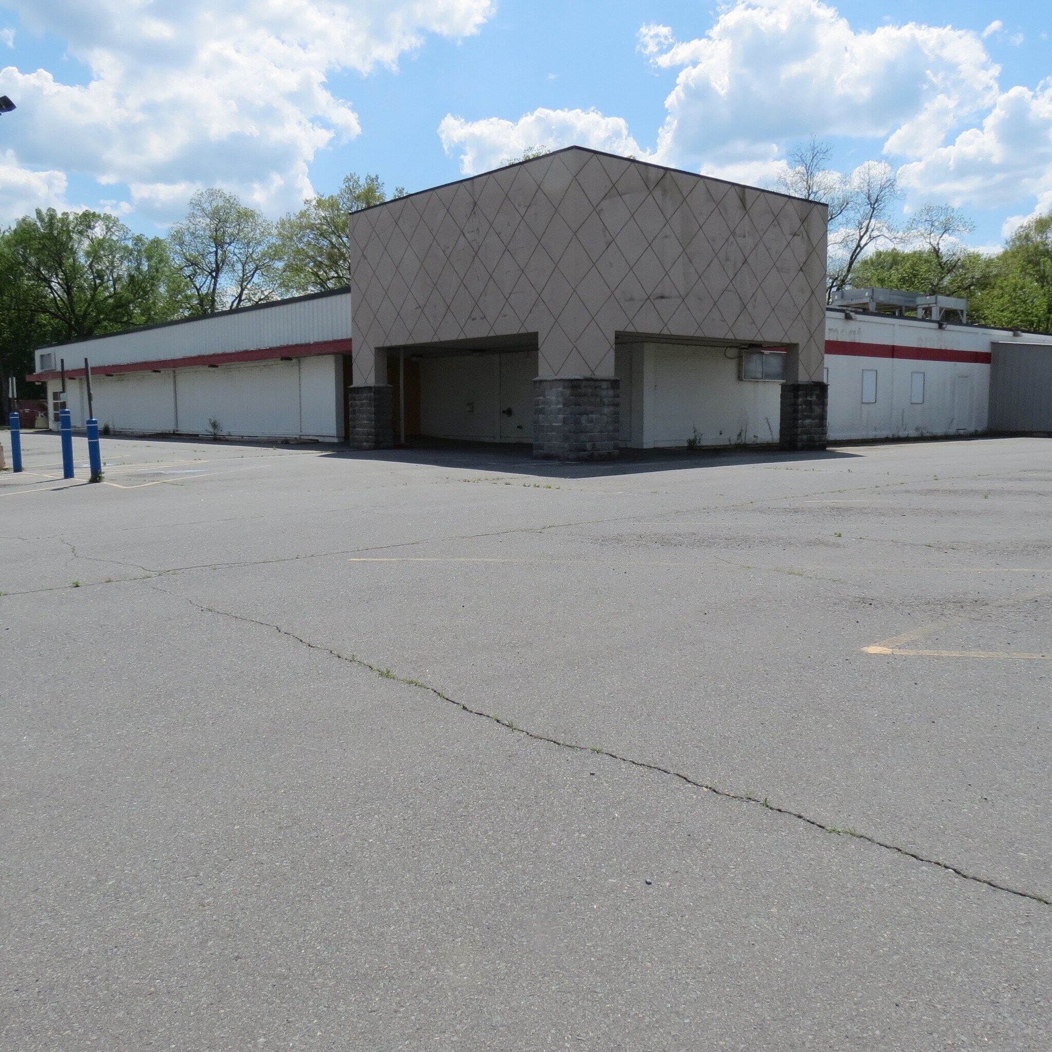 600 S Ash St, Pine Bluff, AR for Sale