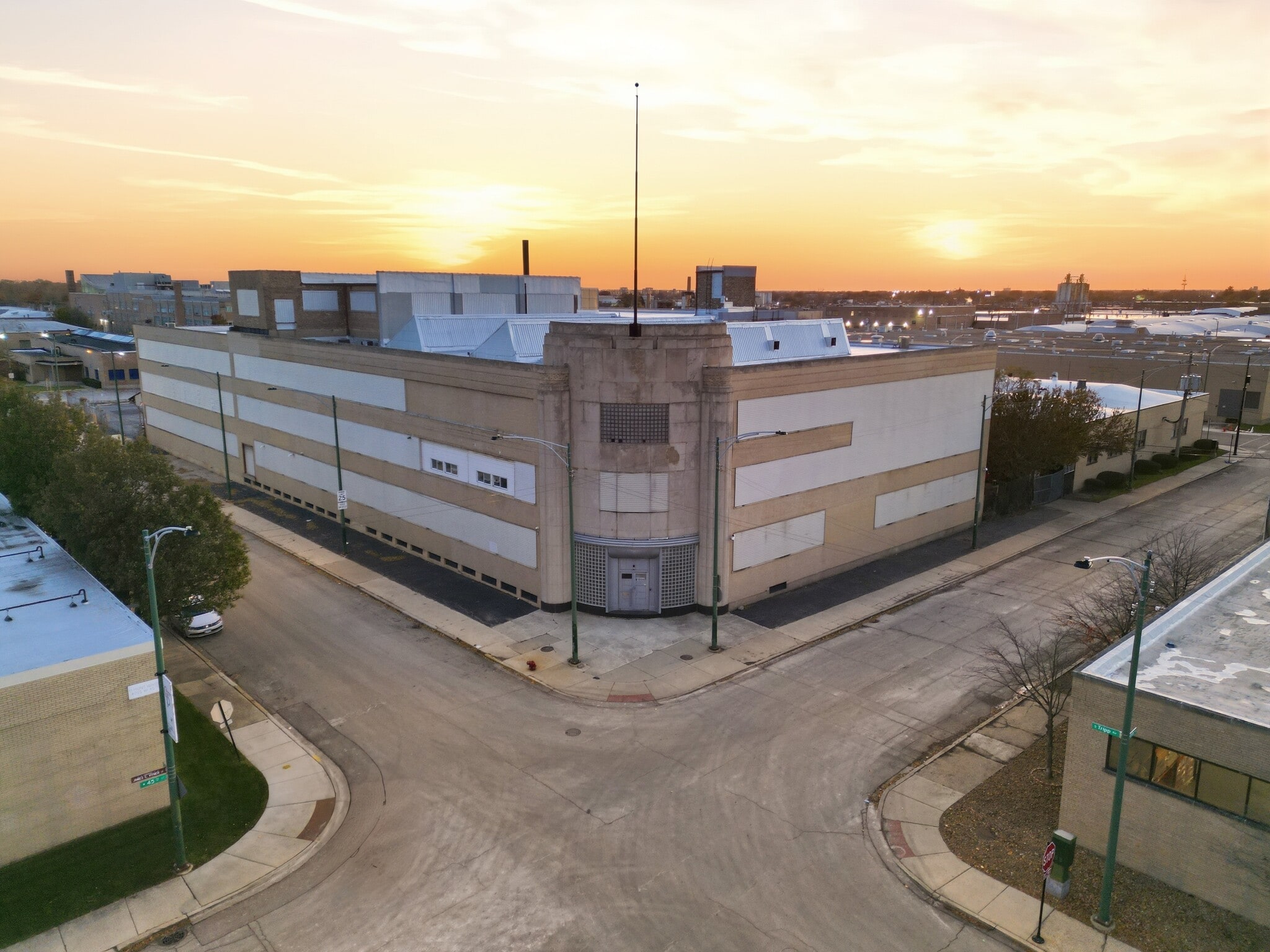 4500 S Tripp Ave, Chicago, IL for Sale