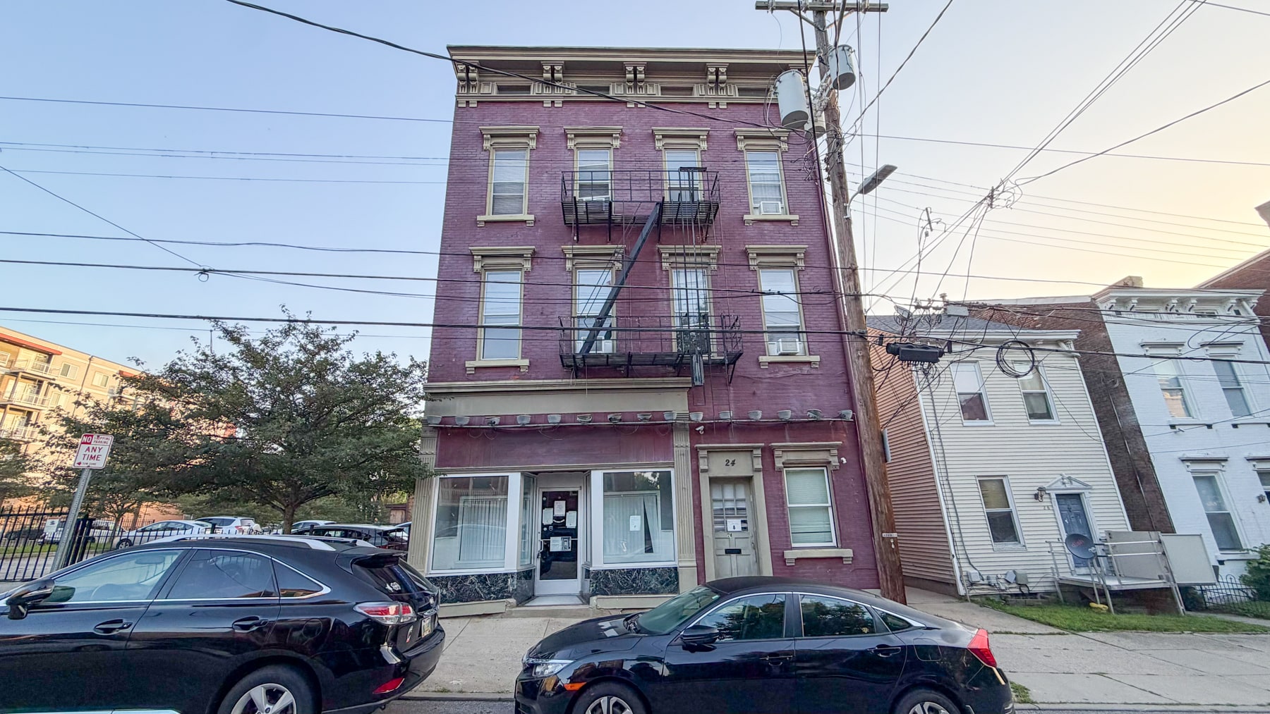 24 E University Ave, Cincinnati, OH for Sale