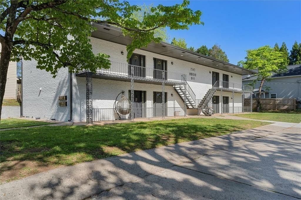 1543 Hardin Ave, Atlanta, GA for Sale