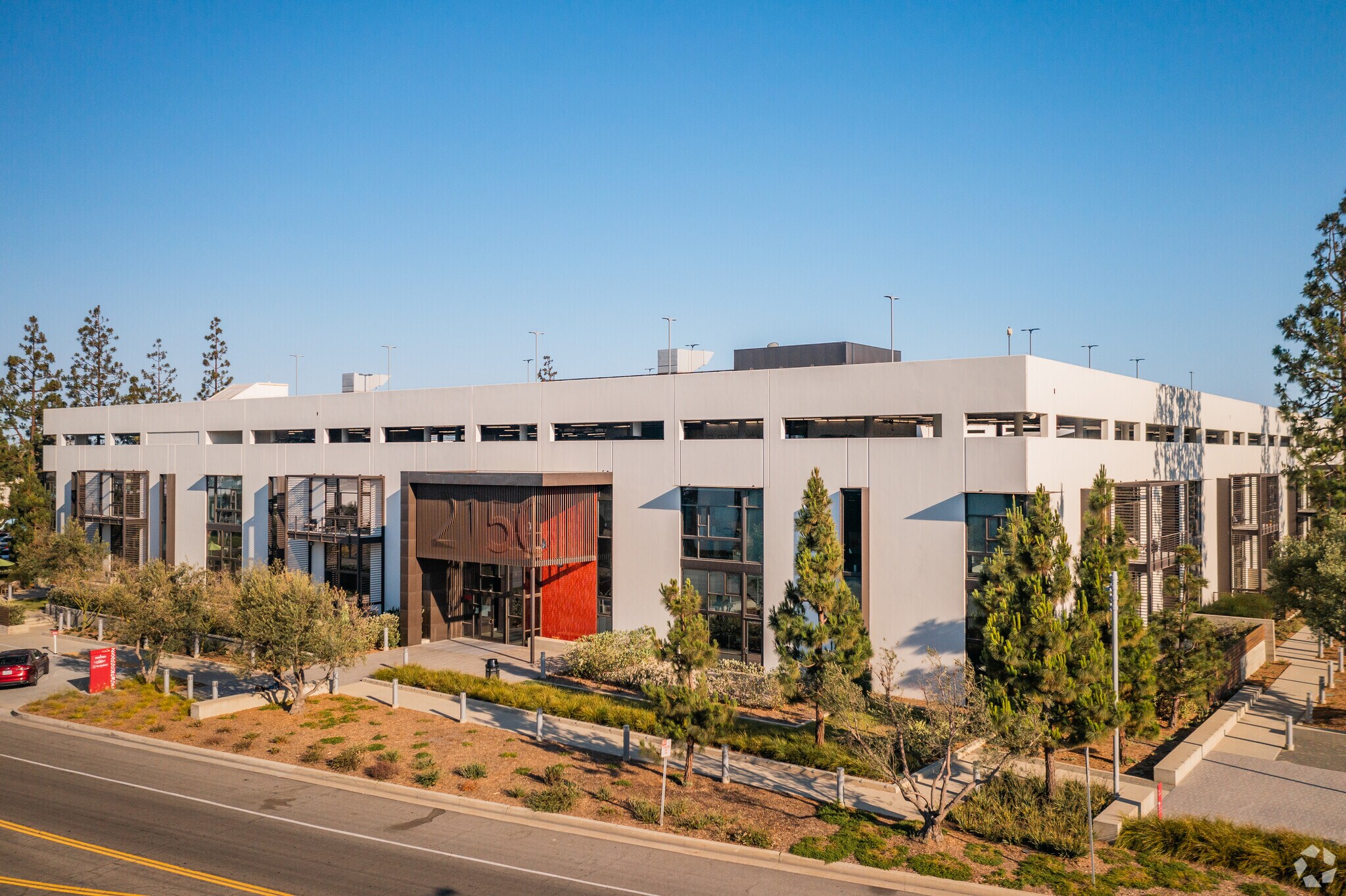 800 Apollo St, El Segundo, CA for Rent