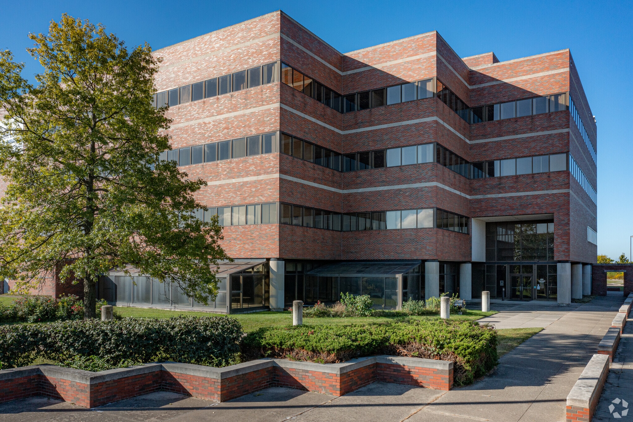 480 Vantage Pt, Miamisburg, OH for Sale