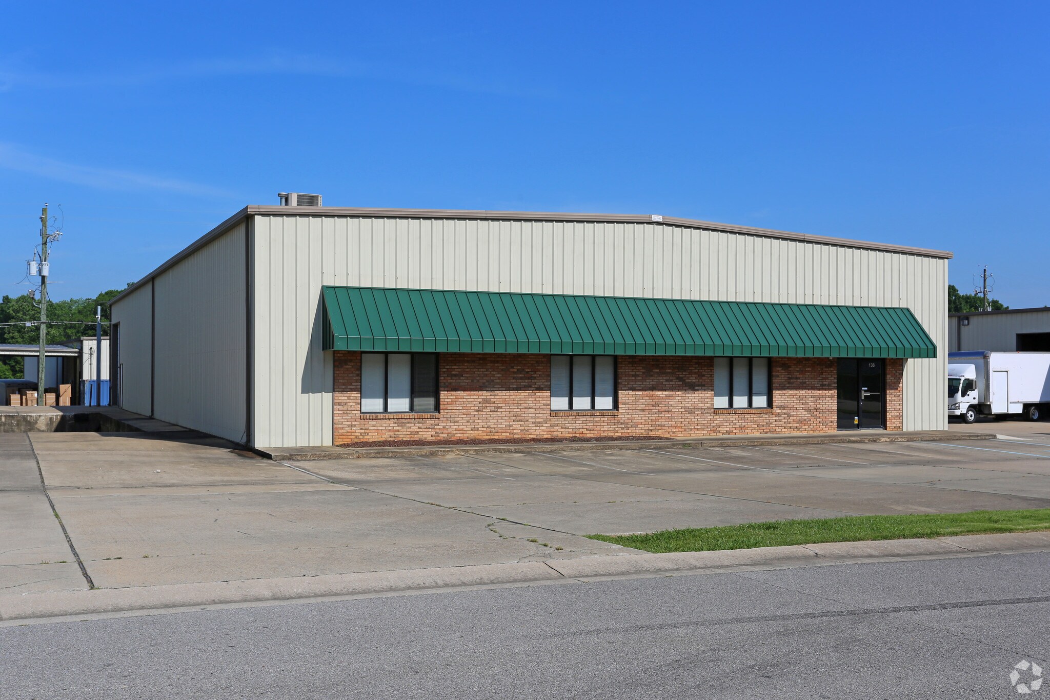 138 Corporate Way Pelham, AL 35124 Flex Property for Lease on