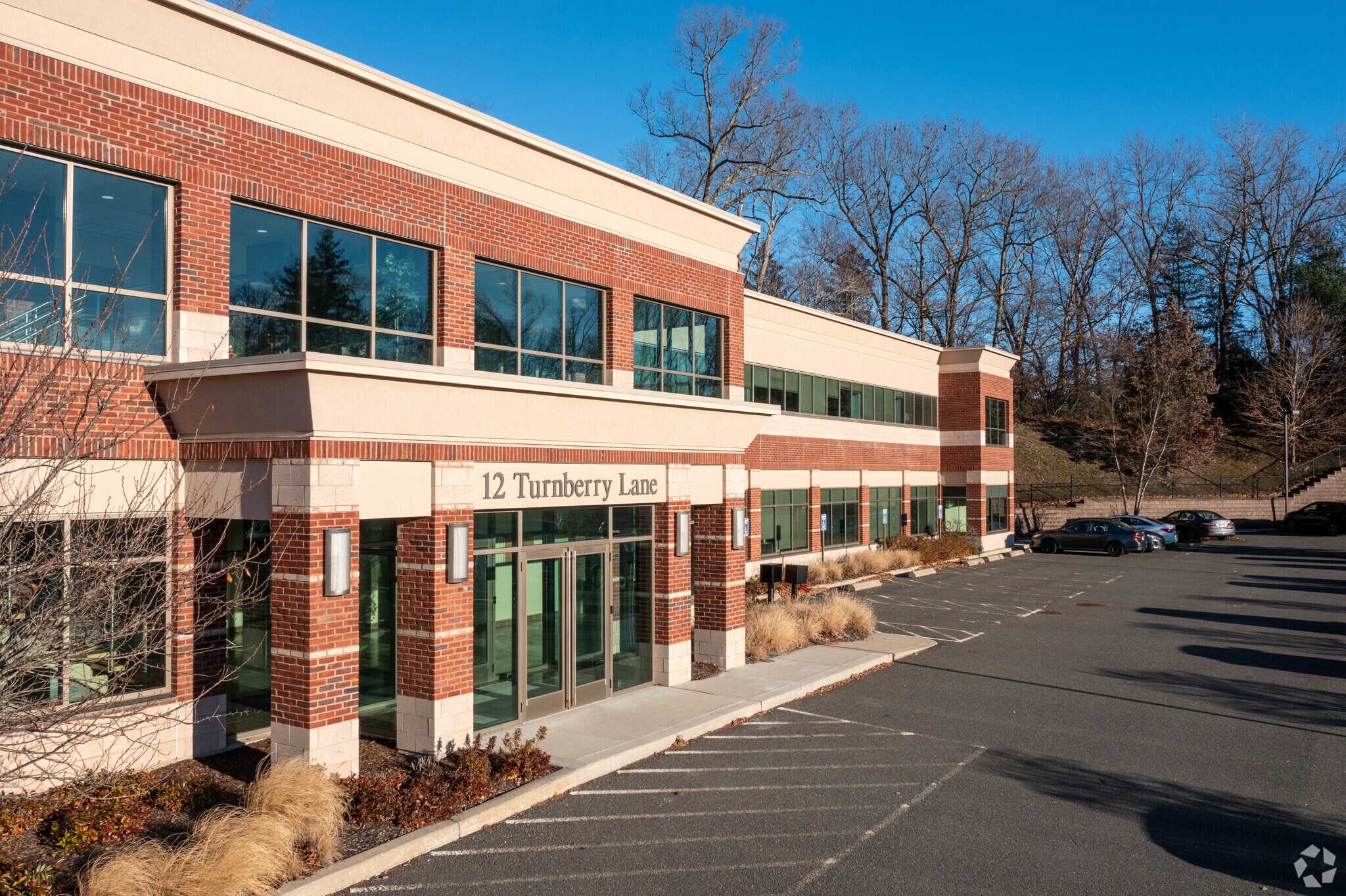 12 Turnberry Ln Newtown, CT 06482 Office Property for Lease on