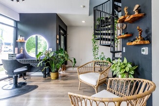 Austin, TX Retail - 2213 Poquito St