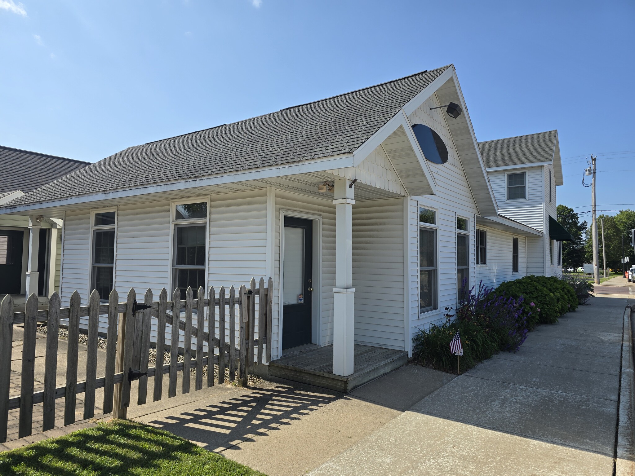 115 W 6th St, Marshfield, WI for Sale