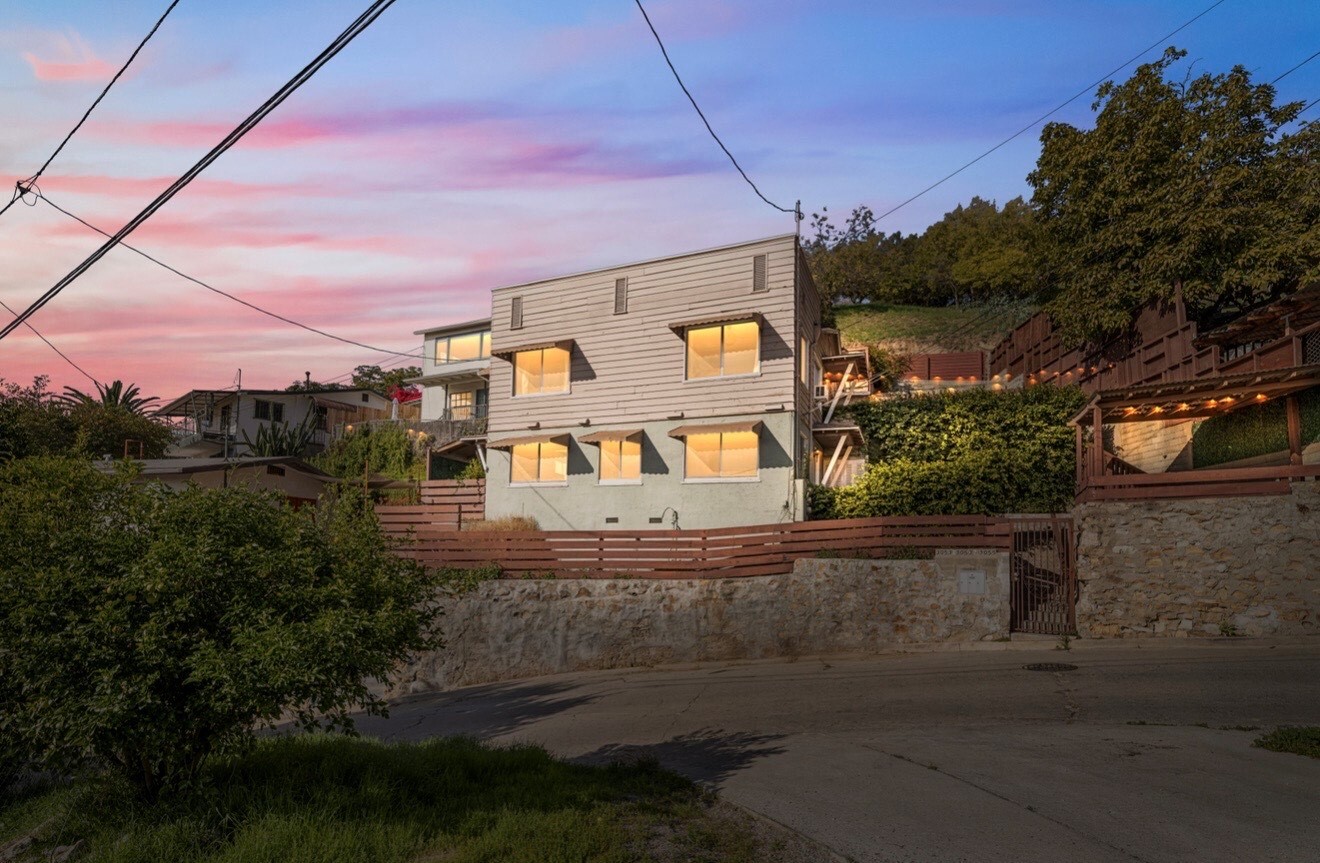 3055 Future St, Los Angeles, CA for Sale