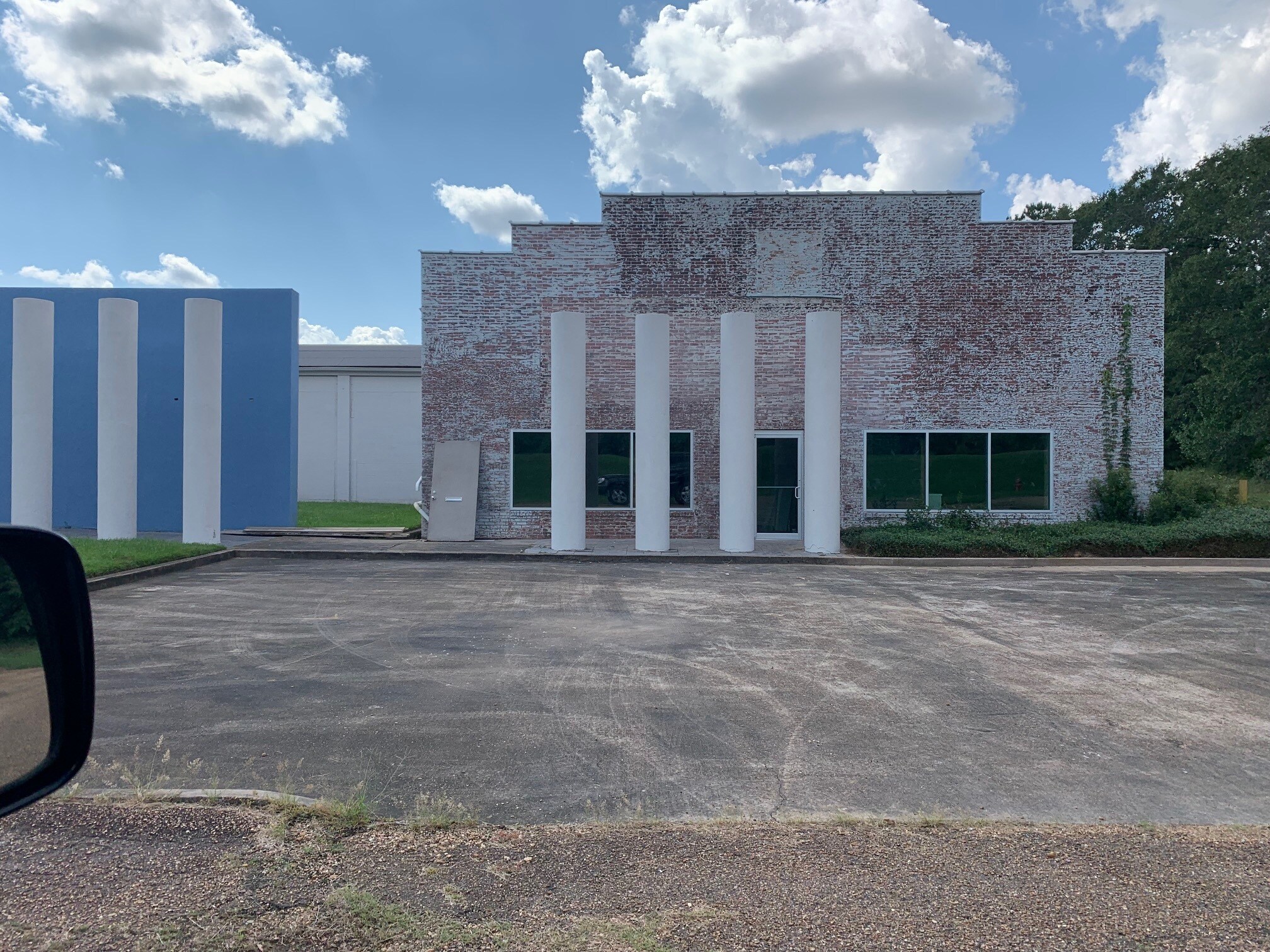 245 Flowood Dr Flowood, MS 39232 Industrial Property for Lease on