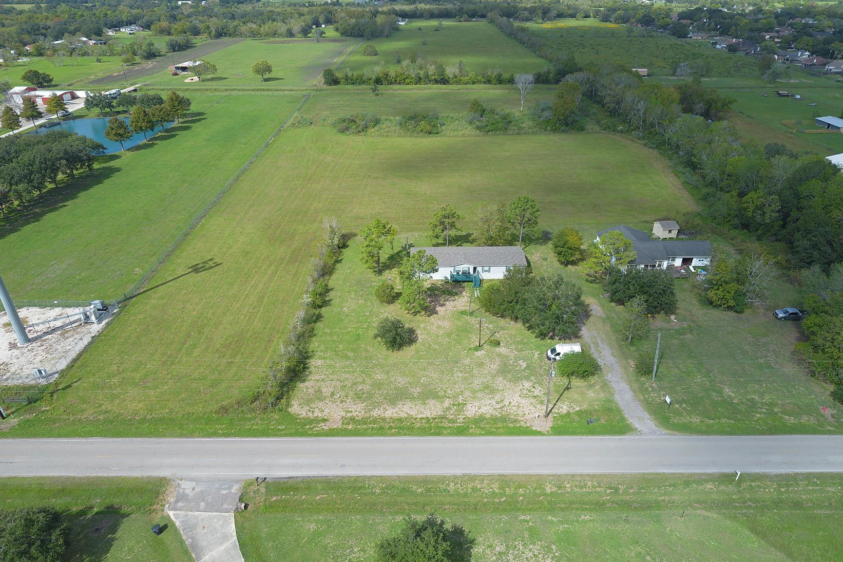 2310 Davis Bend Rd, Alvin, TX for Sale
