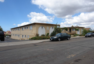 La Mesa, CA Apartments - 4940 Comanche Dr