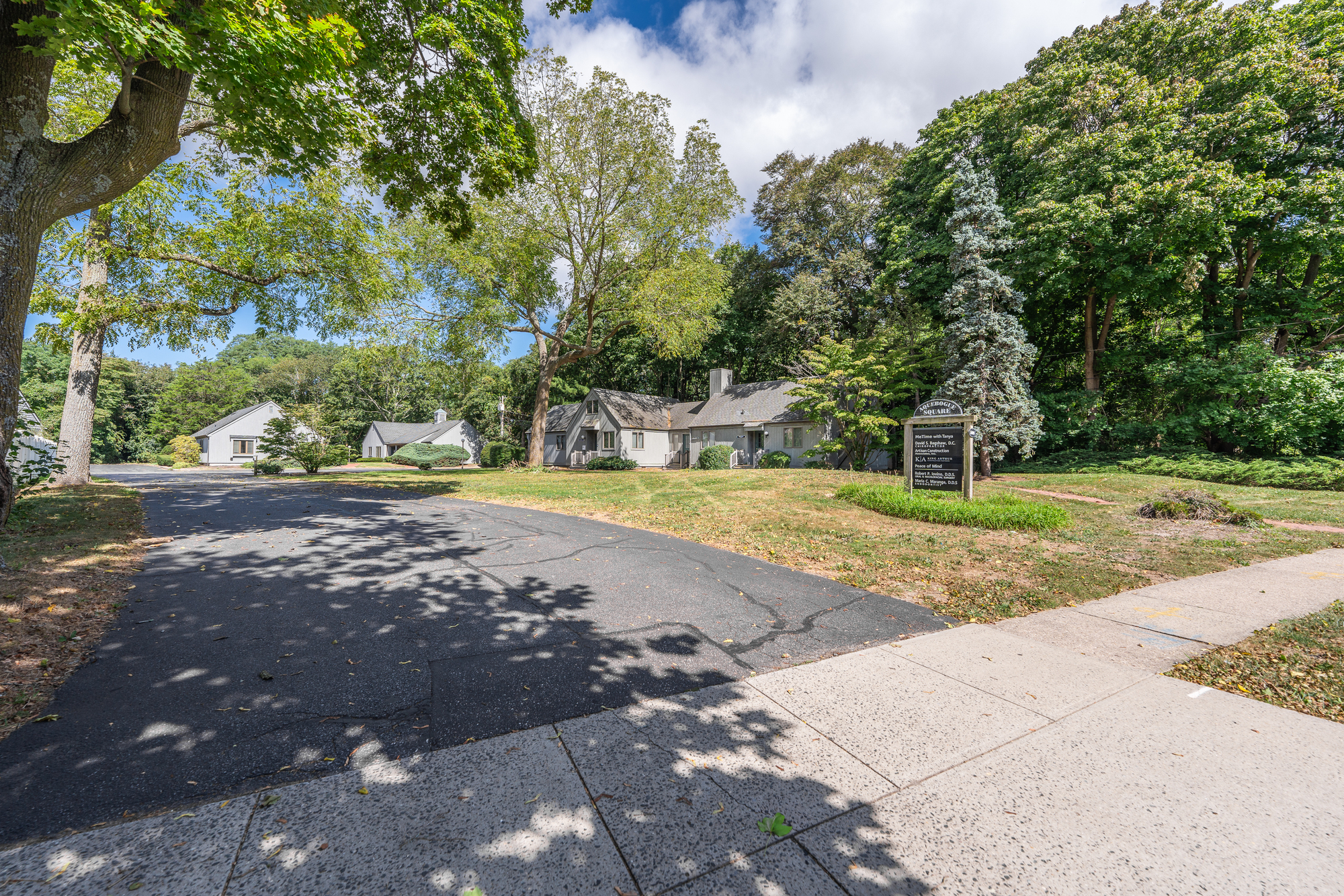 508 Main Rd, Riverhead, NY for Sale