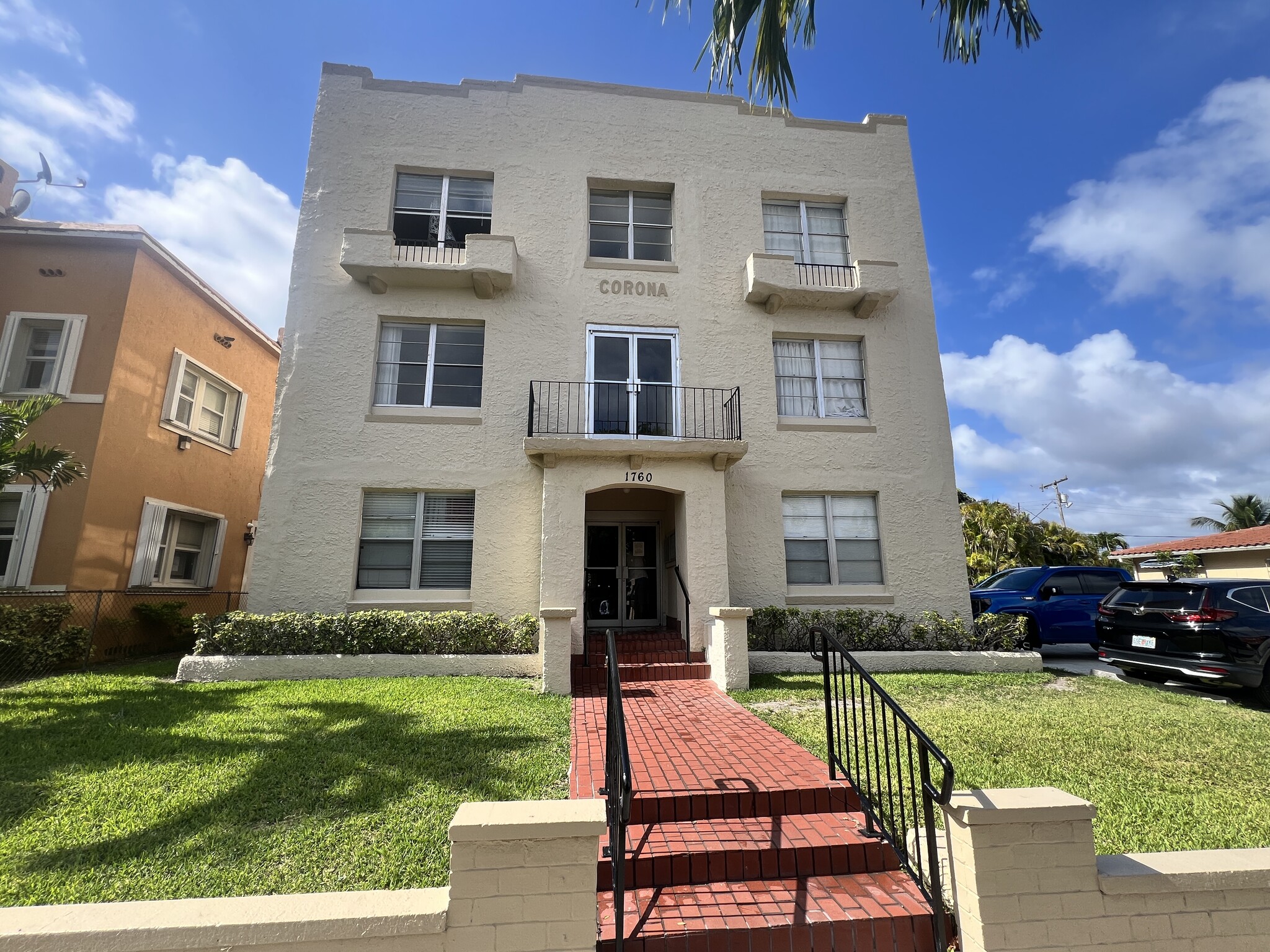 1760 SW 13th St, Miami, FL for Sale