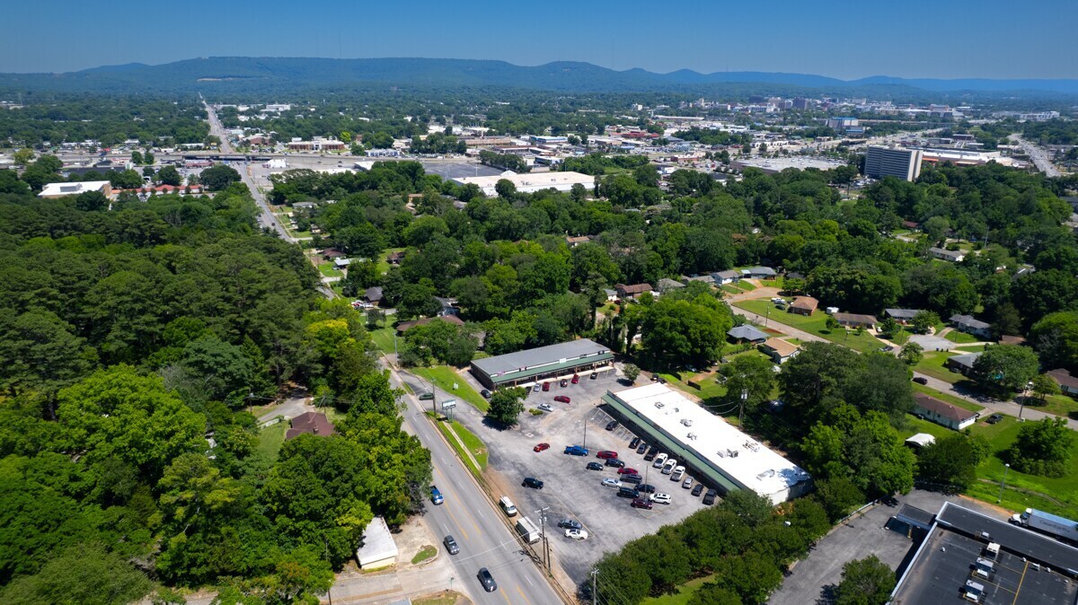 2501 Oakwood Ave NW, Huntsville, AL for Rent